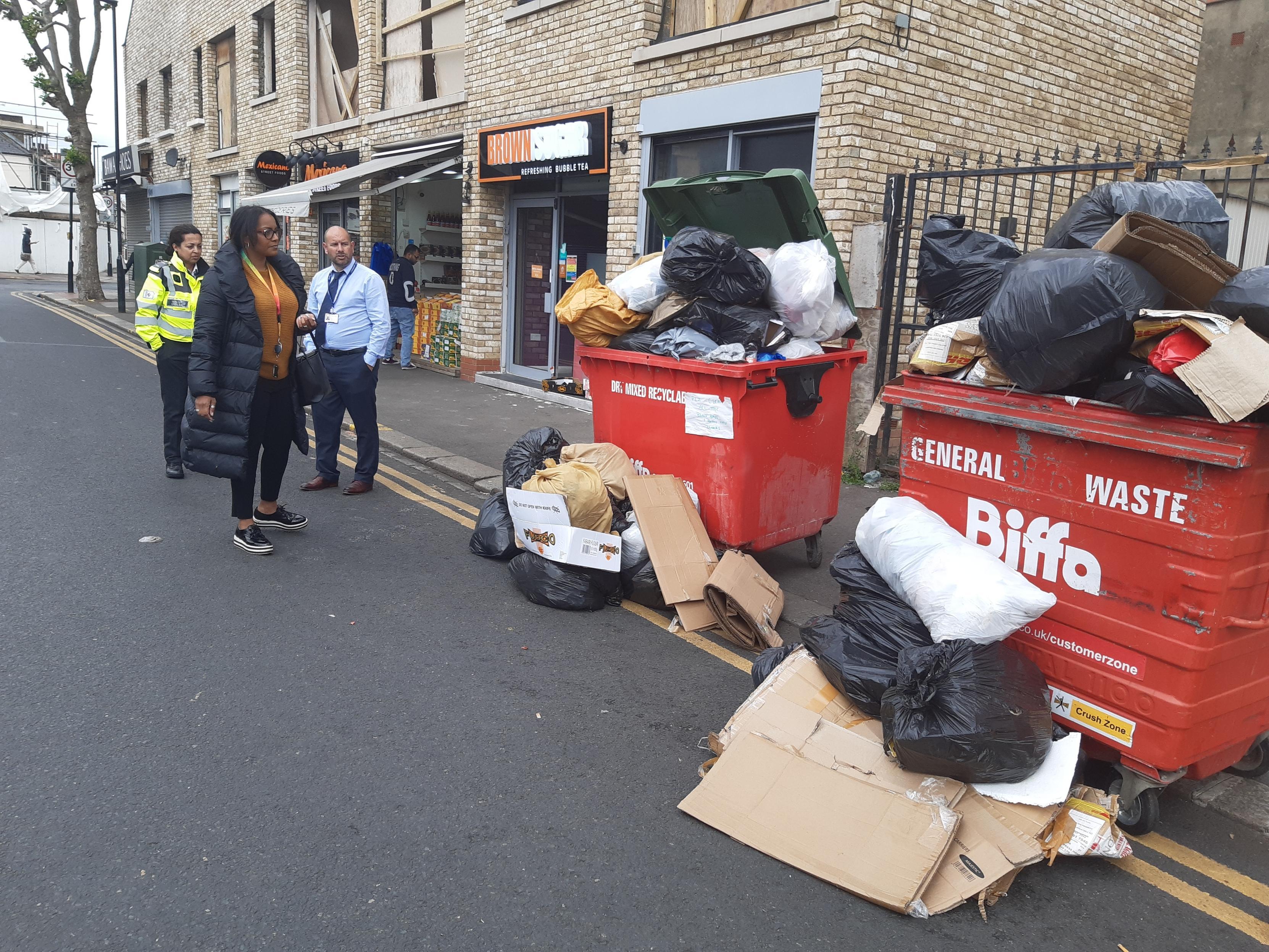 Overflowing bins - Cllr Carleen Lee-Phakoe