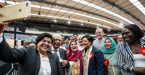 Mayor Rokshana Fiaz taking a selfie with her supporters